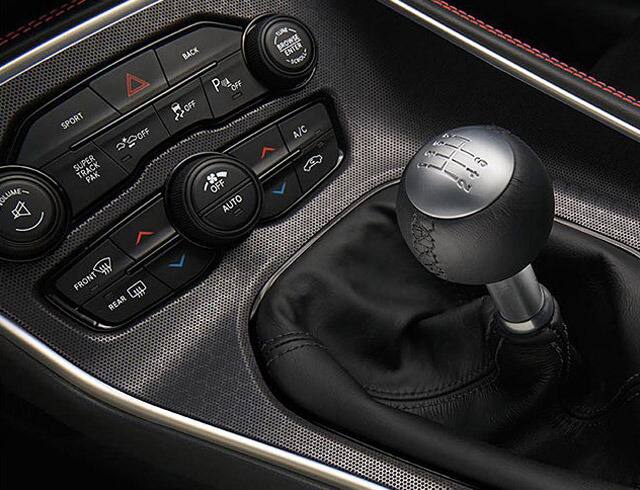 2016 Dodge Challenger - Classic American Muscle Car