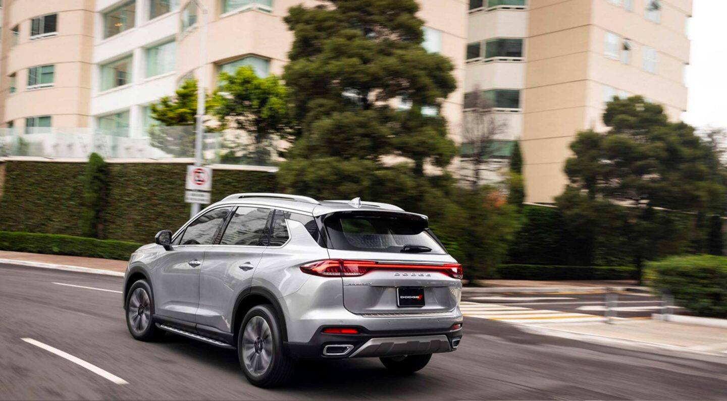 2025 dodge journey images