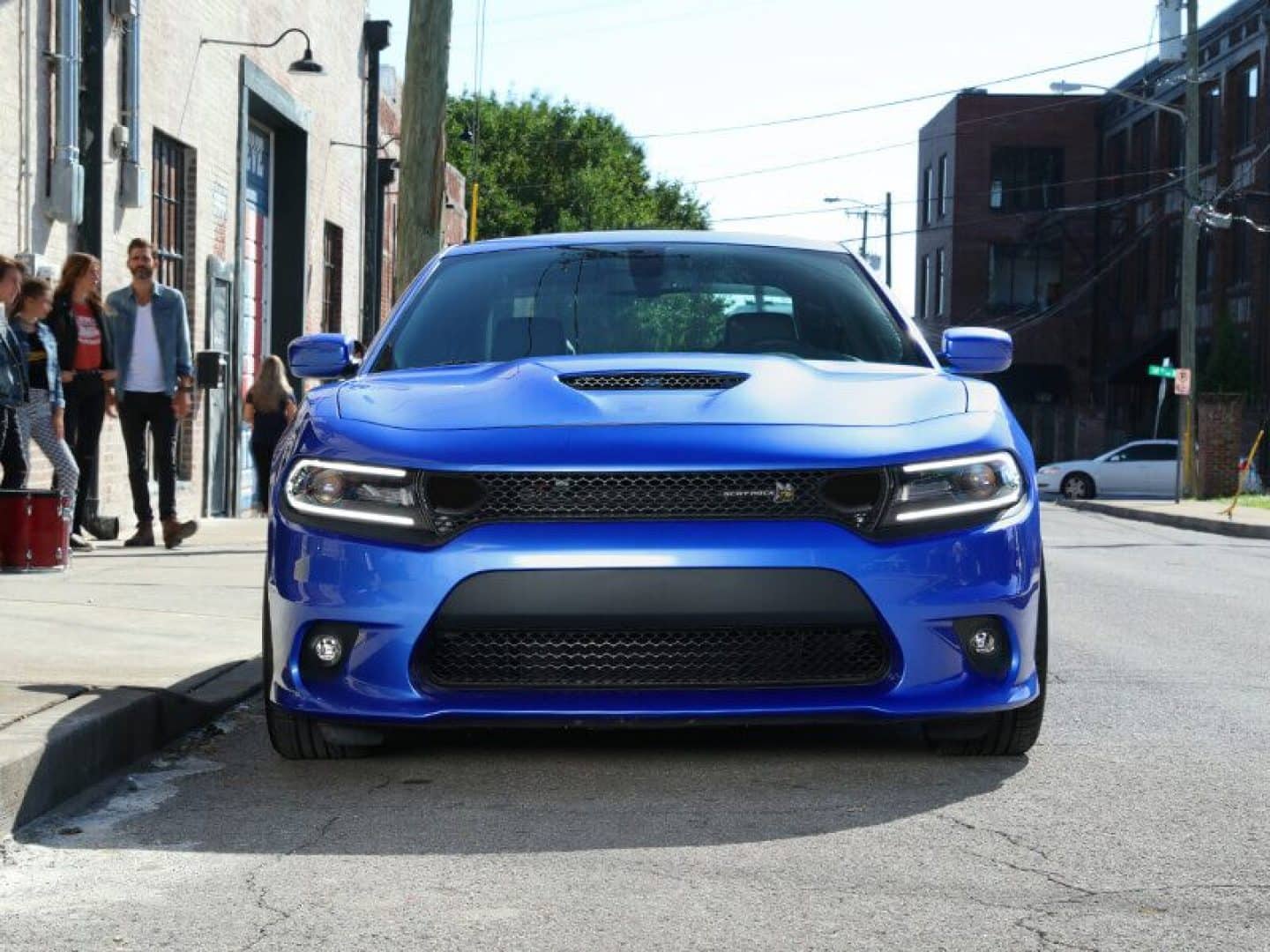 Электро dodge charger