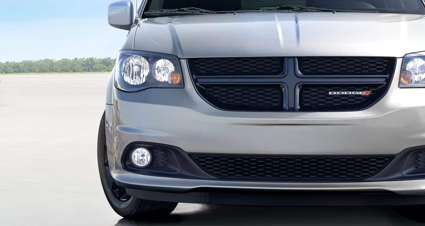 2020 dodge grand caravan minivan images