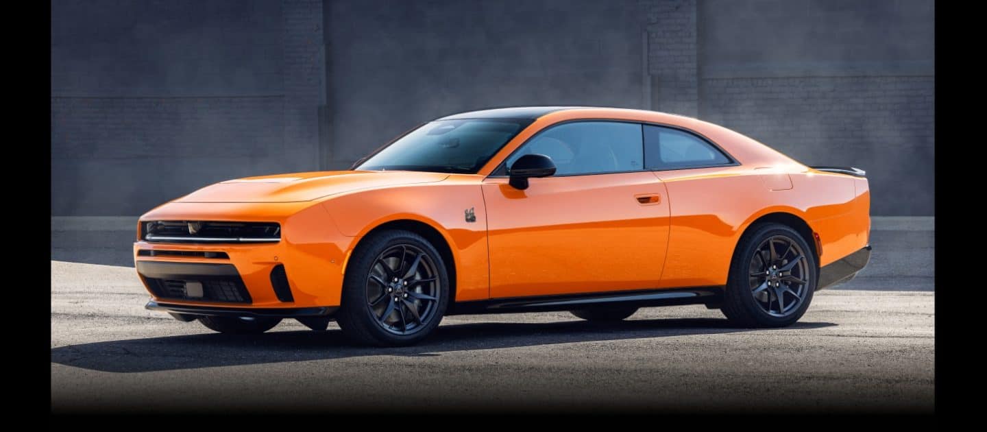 my26-dodge-charger-performance-muscle-unleashed-featurepanel-desktop-v1.jpg.image.1440.jpg